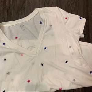 Embroidered Star V Neck Tee
